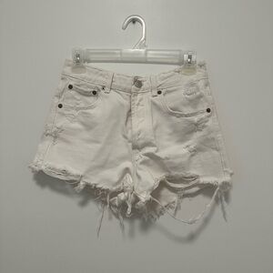 White denim Zara short shorts